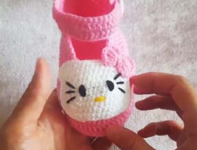 Hello Kitty Kız Bebek Patik Yapımı